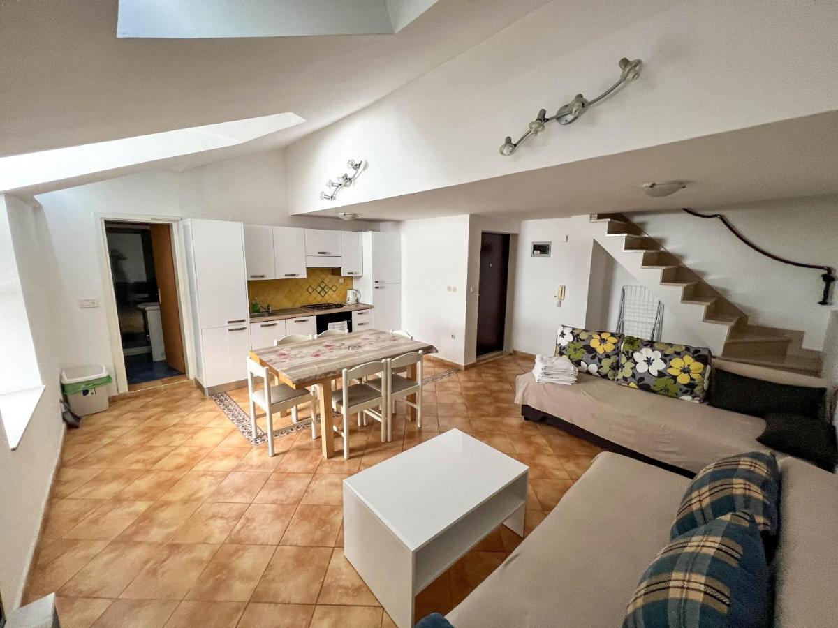 Apartments Arena Pula Ngoại thất bức ảnh